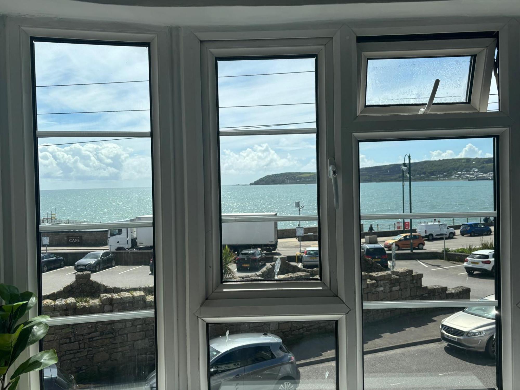 The Yacht Inn Penzance Exterior foto